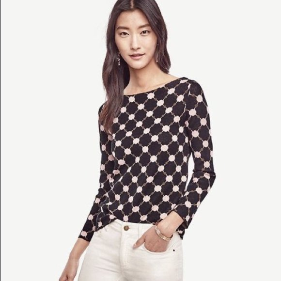 Ann Taylor Sweaters - Ann Taylor sweater, Size M, EUC